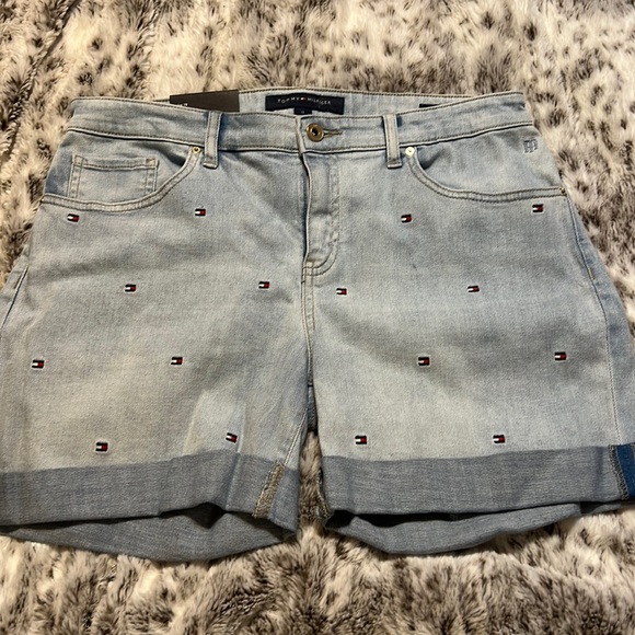 MWT TOMMY HILFIGER Embroidered Symbol Shorts Size 10. Super Cute! Reg. $69 - Picture 1 of 4